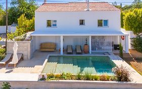 Laranjal Farm House - Solis